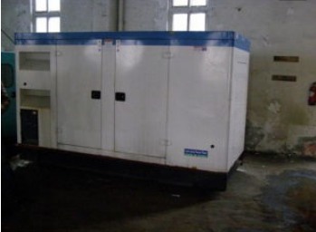 楚雄康明斯150kw大型柴油二手发电机组 楚雄康明斯150kw大型柴油二手发电机组